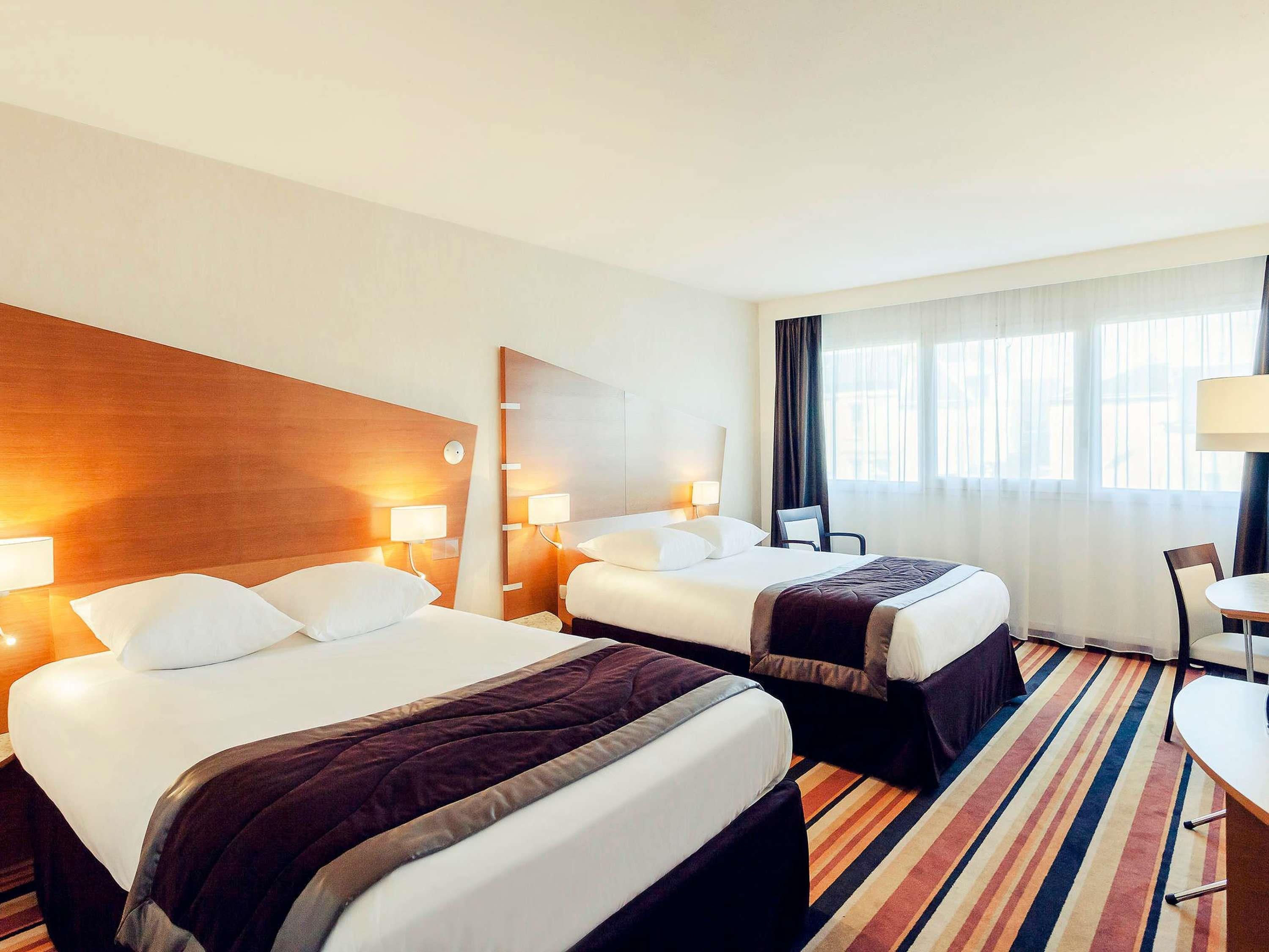 غرفة كلاسيكية بإطلالة على النهر بشرفة، MERCURE ORLEANS CENTRE 4/7