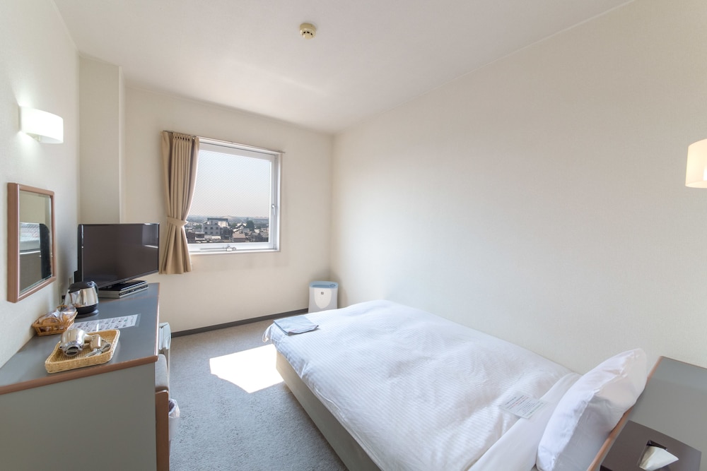 Hotel Airport Komatsu 11/40