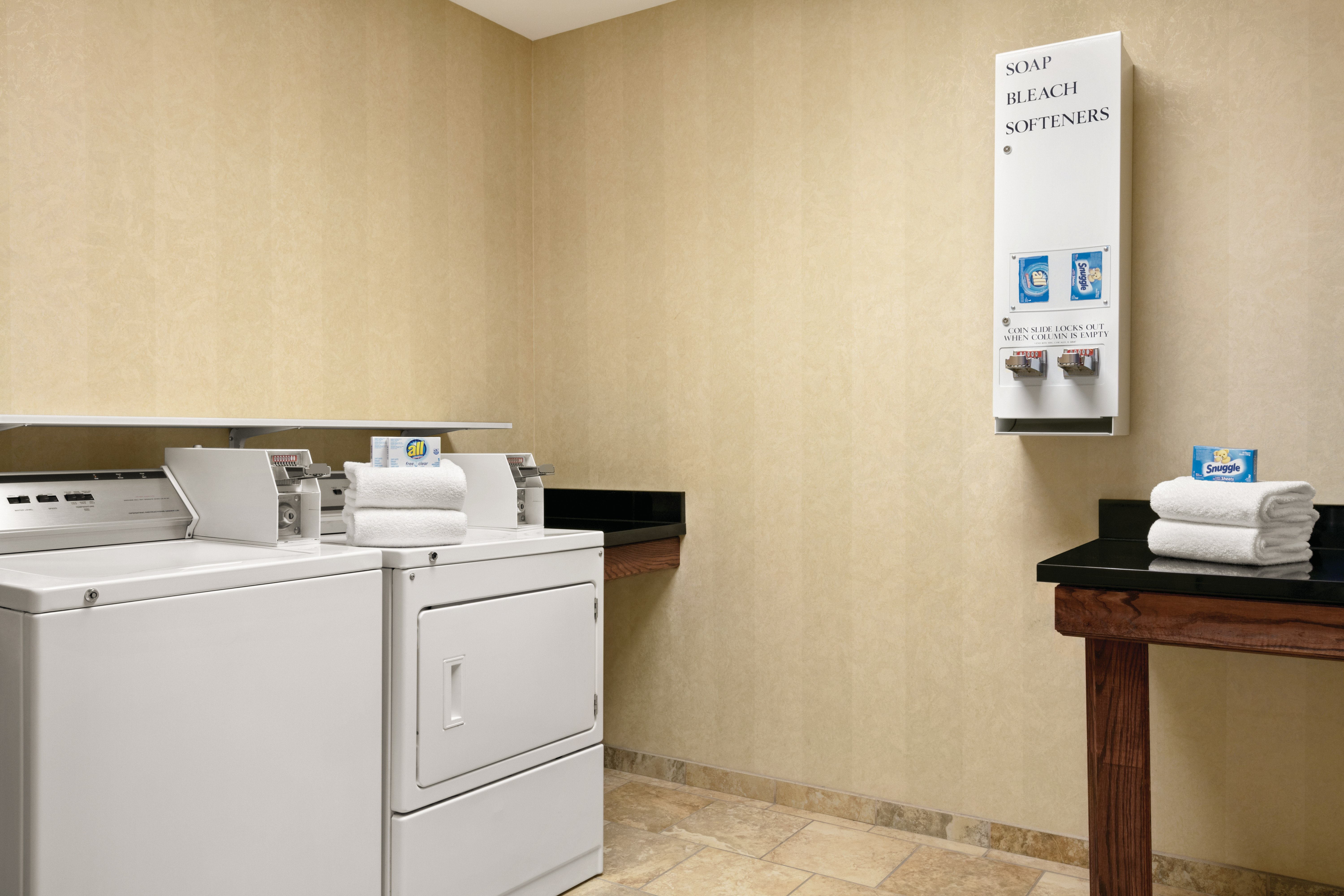 Hampton Inn and Suites Enid 47/50