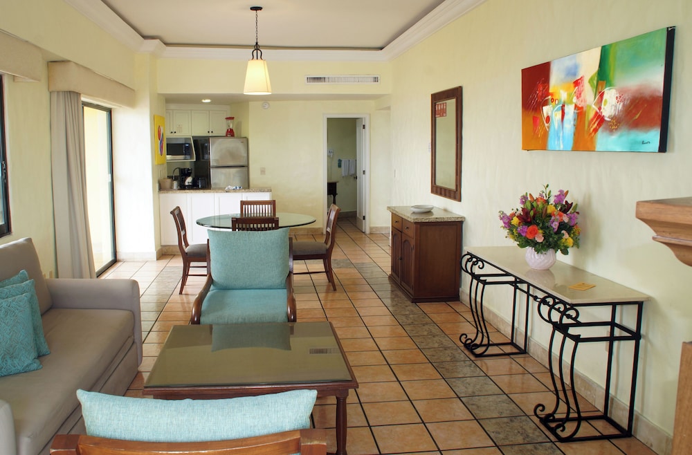 Royal Villas Resort Hotel 42/65