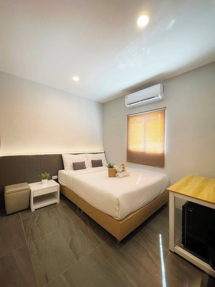 De Lux Bangkok Hotel 23/52