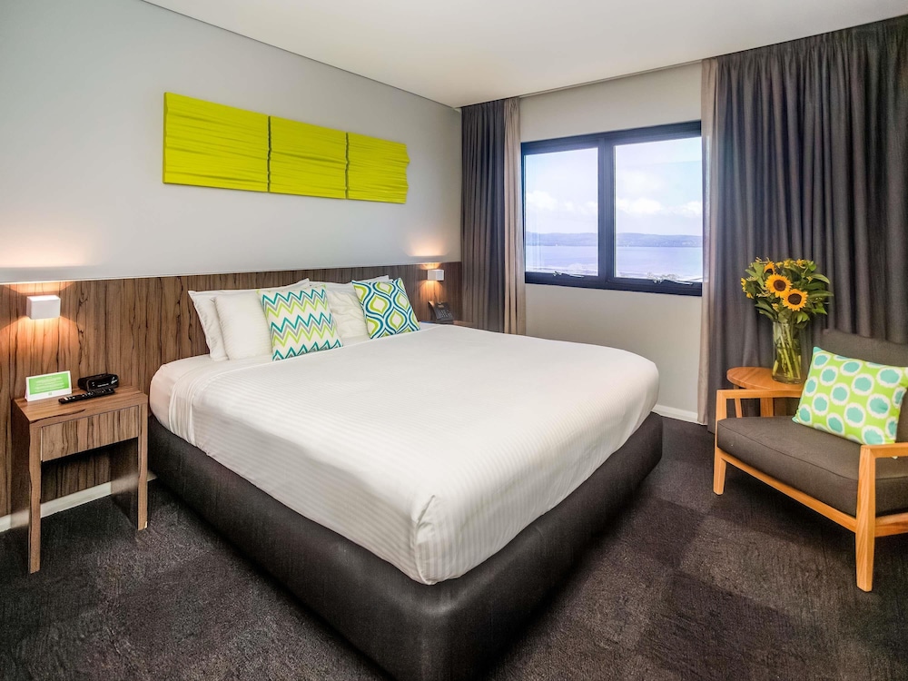 Ibis Styles The Entrance 18/50