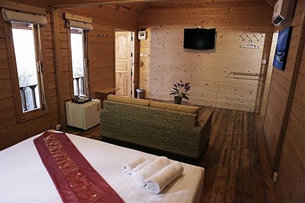 Loghome Boutique 17/71