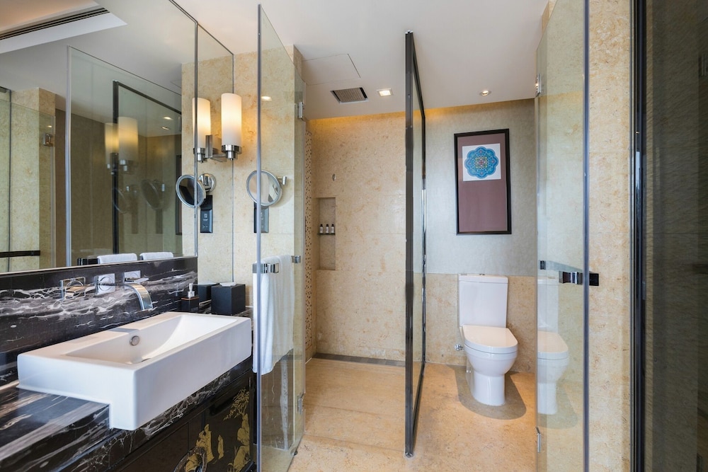 Universal Hotel Urumqi 31/33