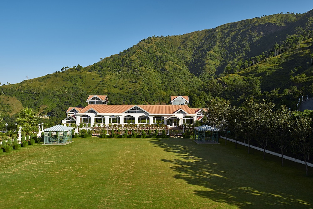 Club Mahindra Kandaghat 49/62