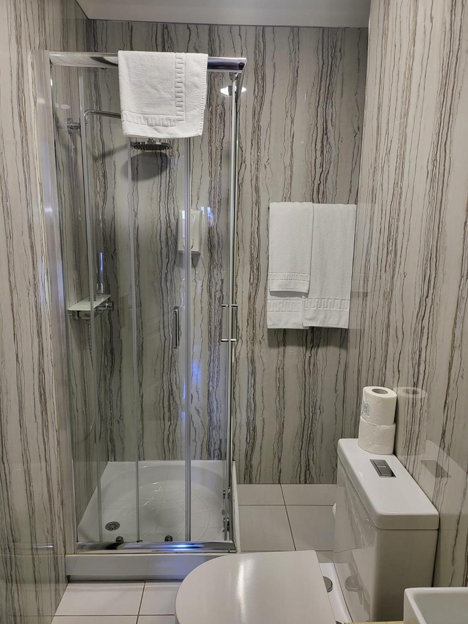 Hotel Residencial Dora 50/50