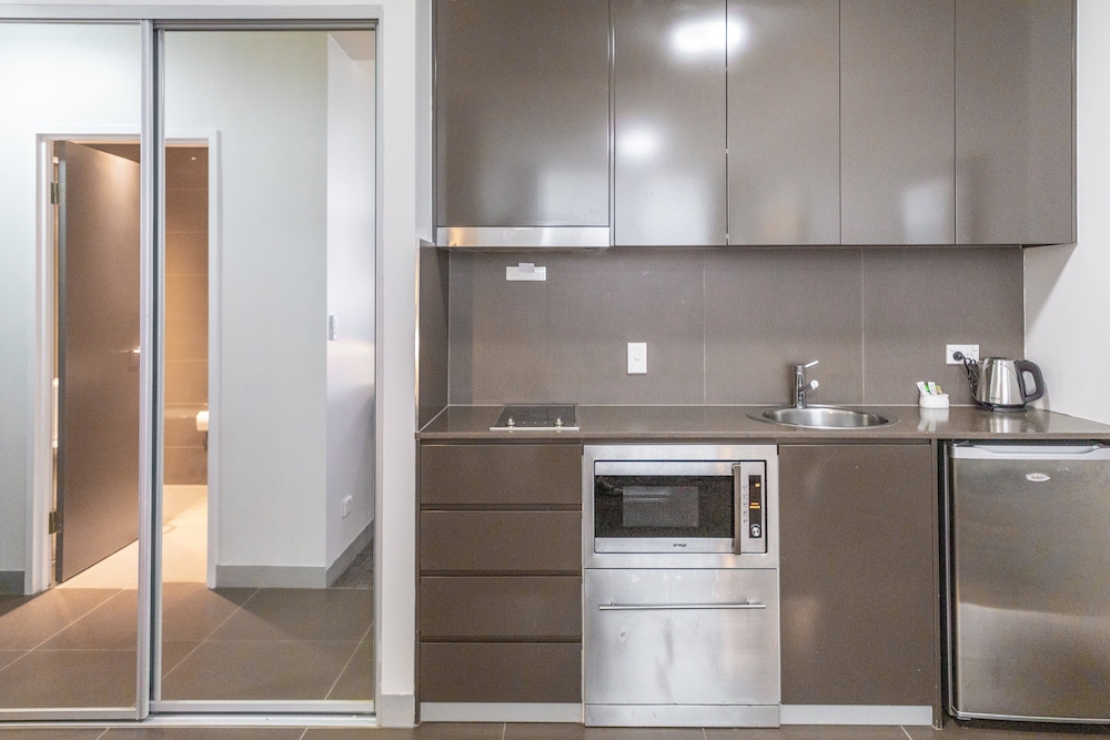 Holiday Inn & Suites Sydney Bondi Junction 30/49