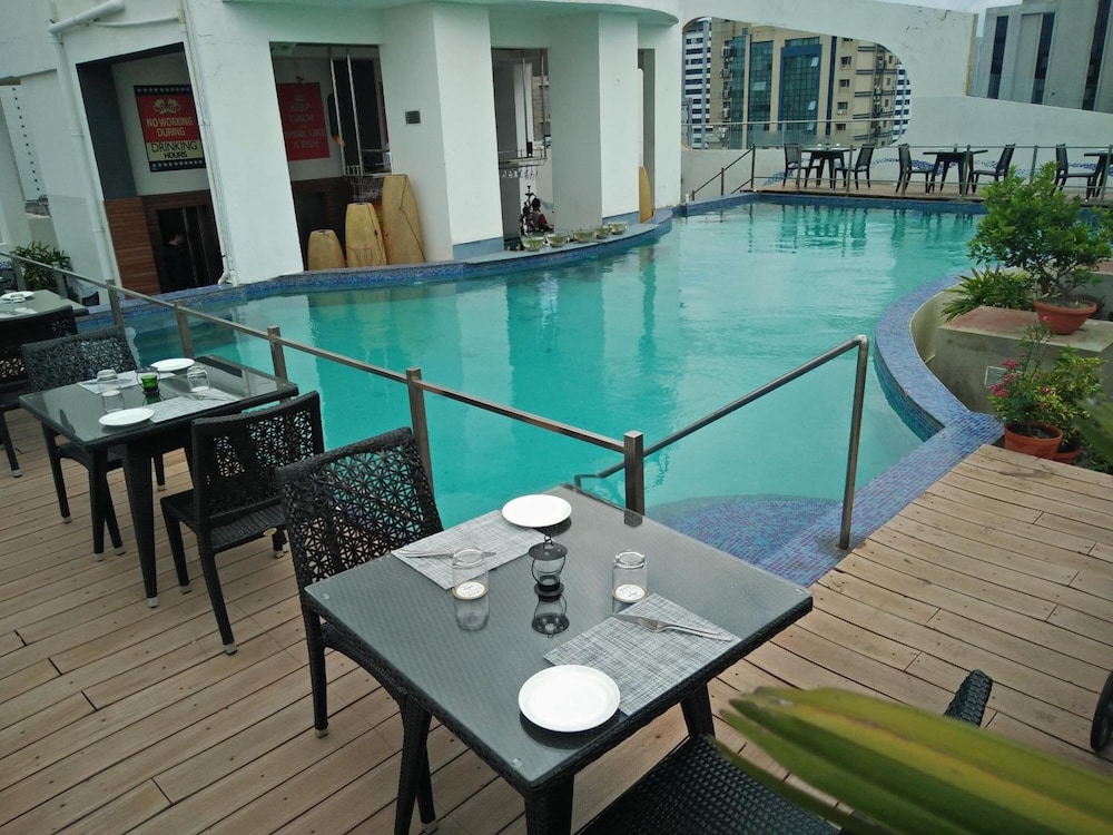 Senses Hotel 63/73