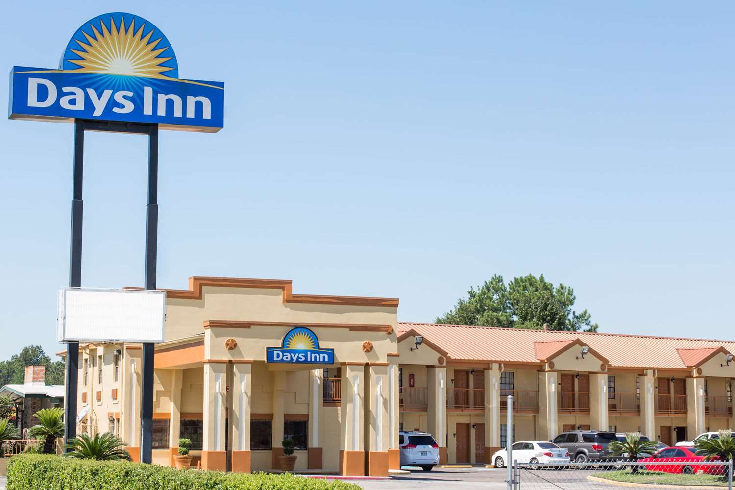 Days Inn By Wyndham Orange 2/25