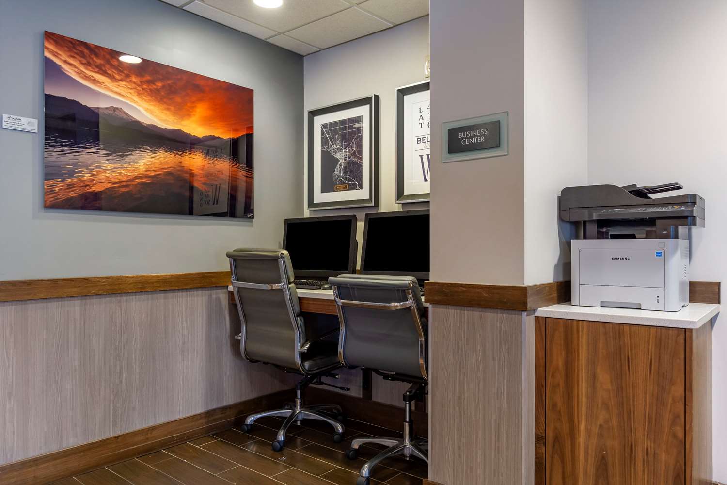 Best Western Plus Bellingham 24/40