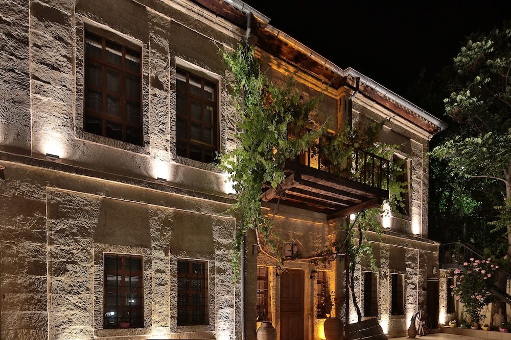 Elif Stone House 2/63