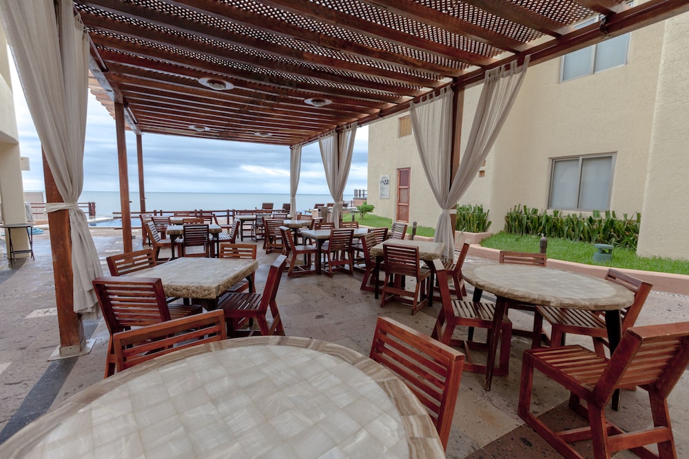 Torrenza Boutique Resort 36/48