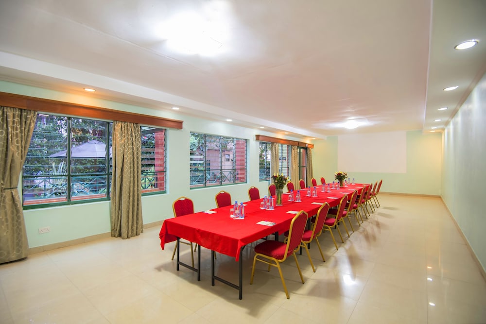 Leon Villas Guest House 32/42