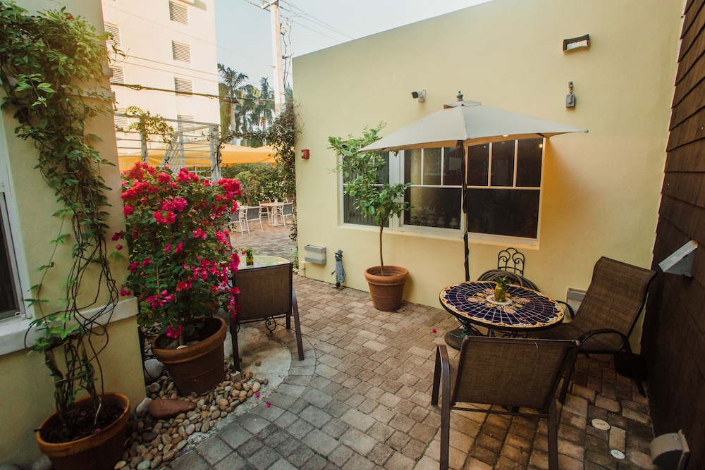Villa Italia South Beach 35/49