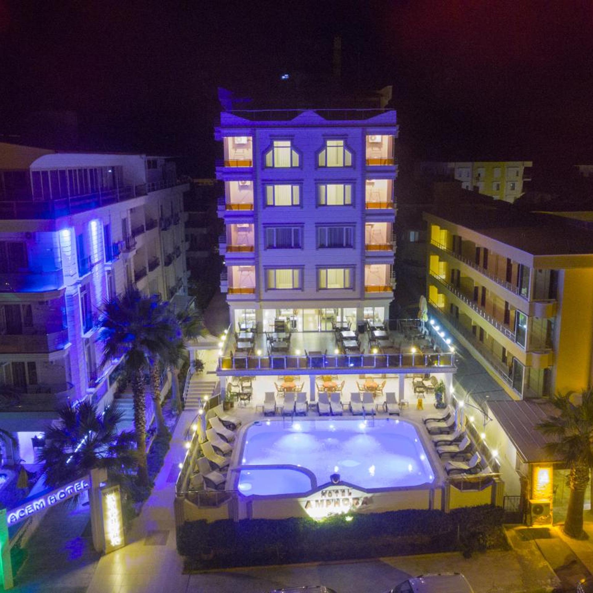 Hotel Amphora 4/52