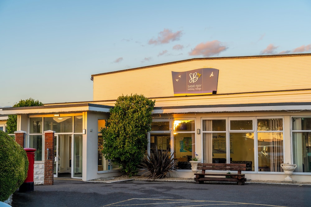 Sand Bay Holiday Village - Adults Only 5/67