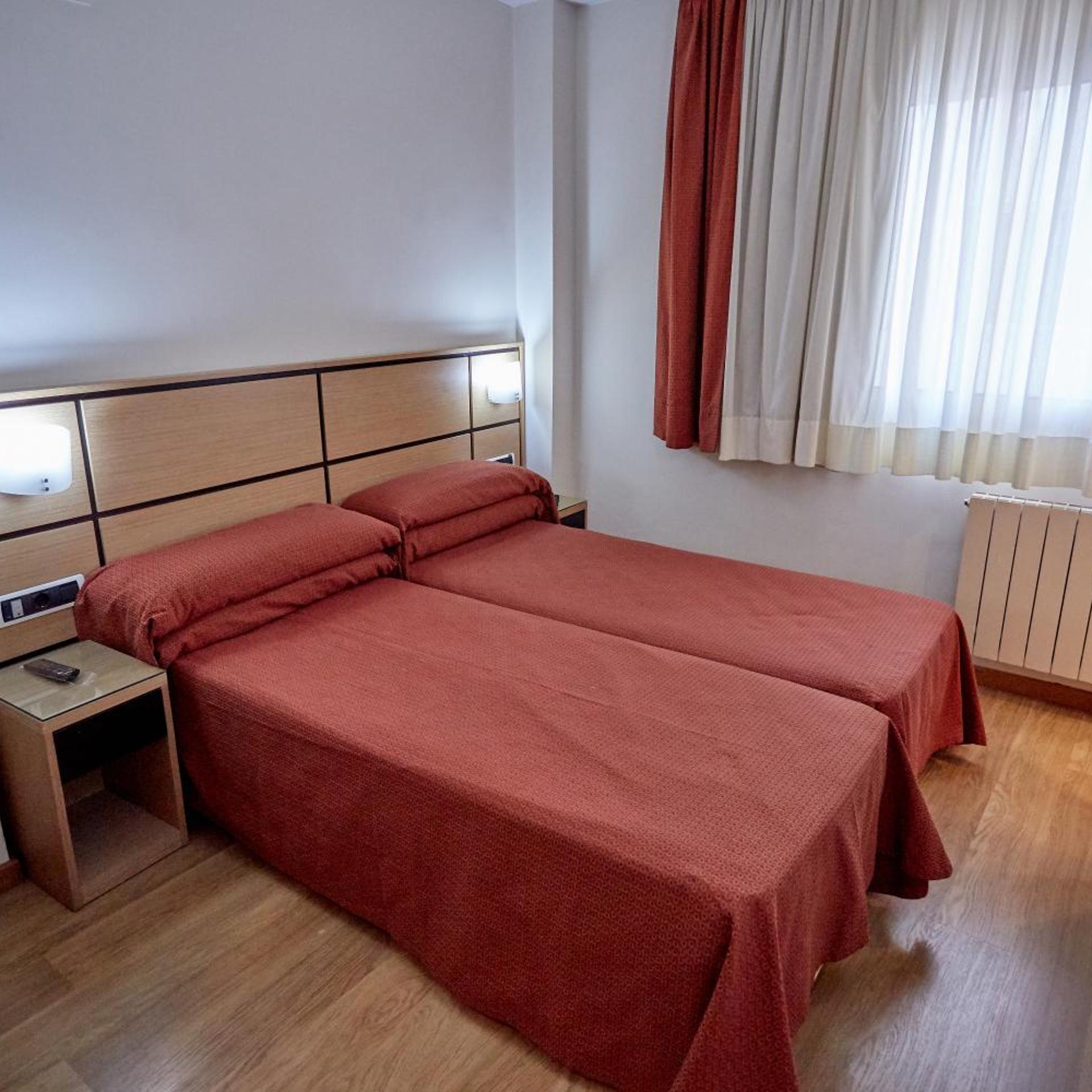 Hotel Dona Lola Castellon 13/50