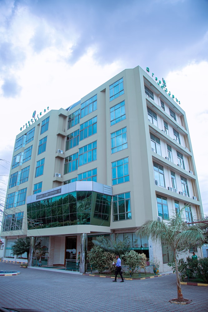 Greenlight Hotel 2/32
