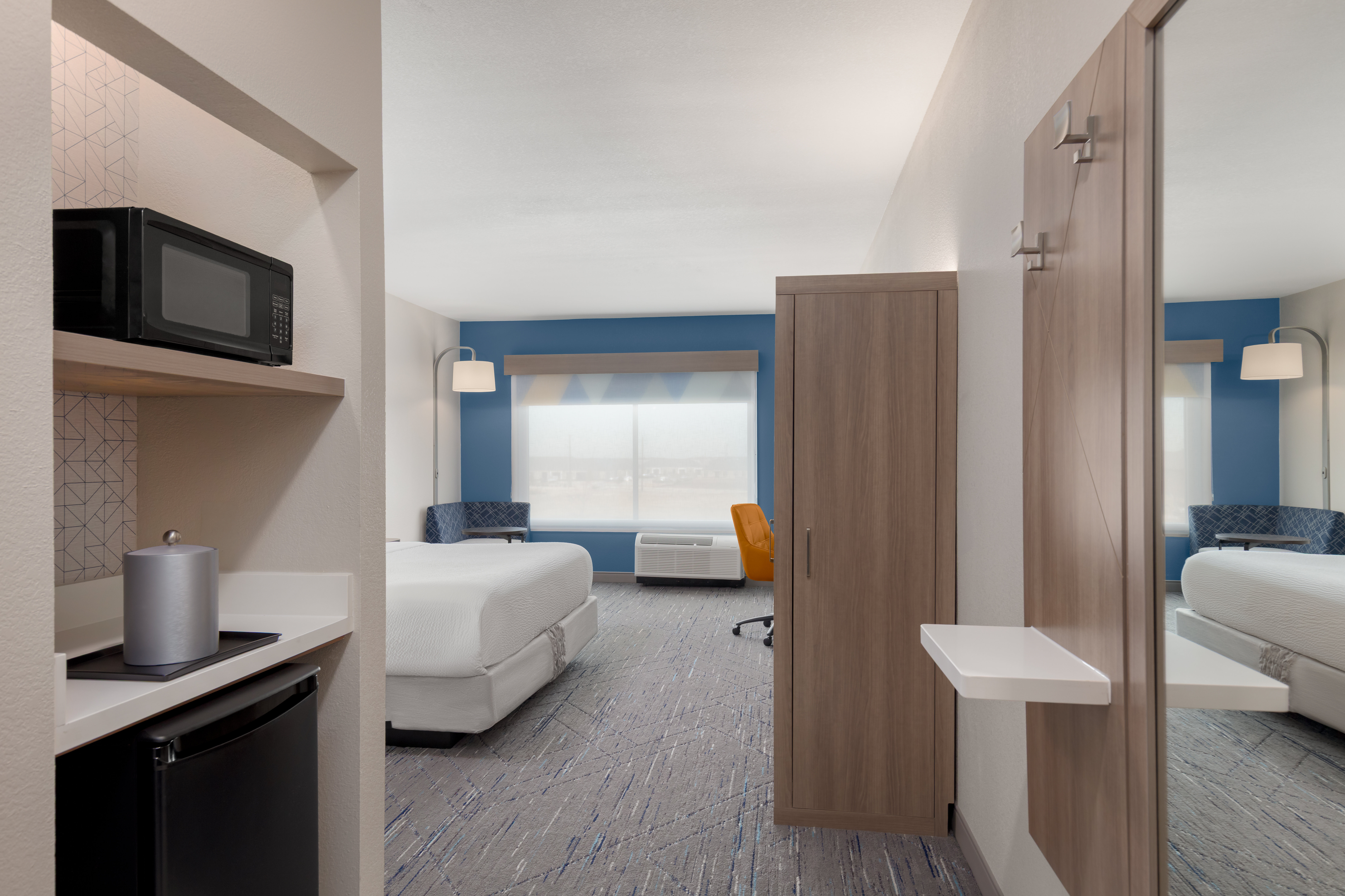 غرفة قياسية بسرير كينج، Holiday Inn Express & Suites FRISCO NORTH - PROSPER 4/8