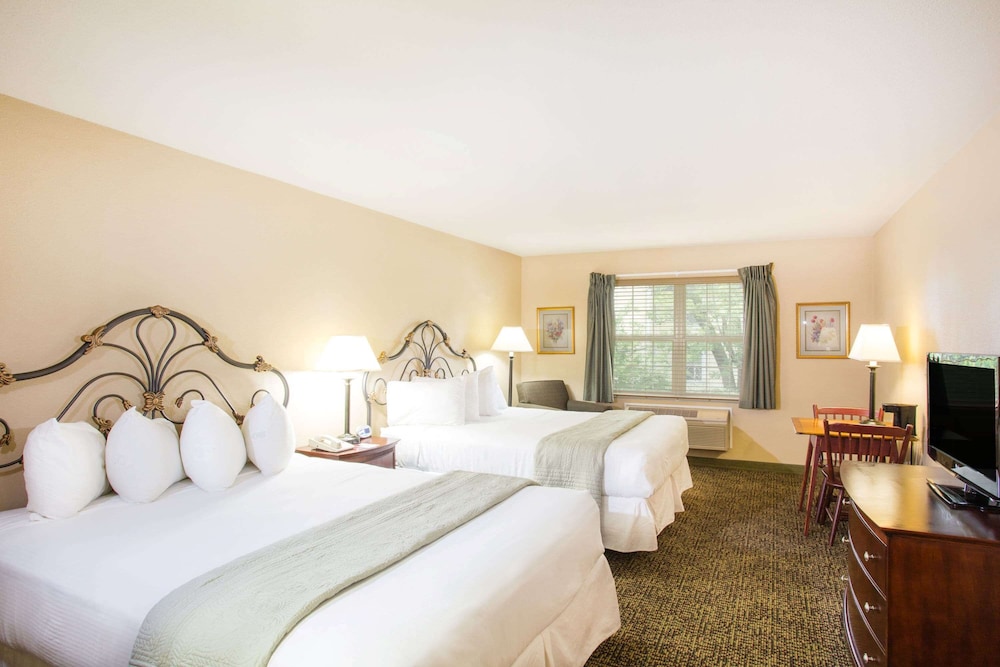 Wyndham Garden Galena Hotel & Day Spa 15/73