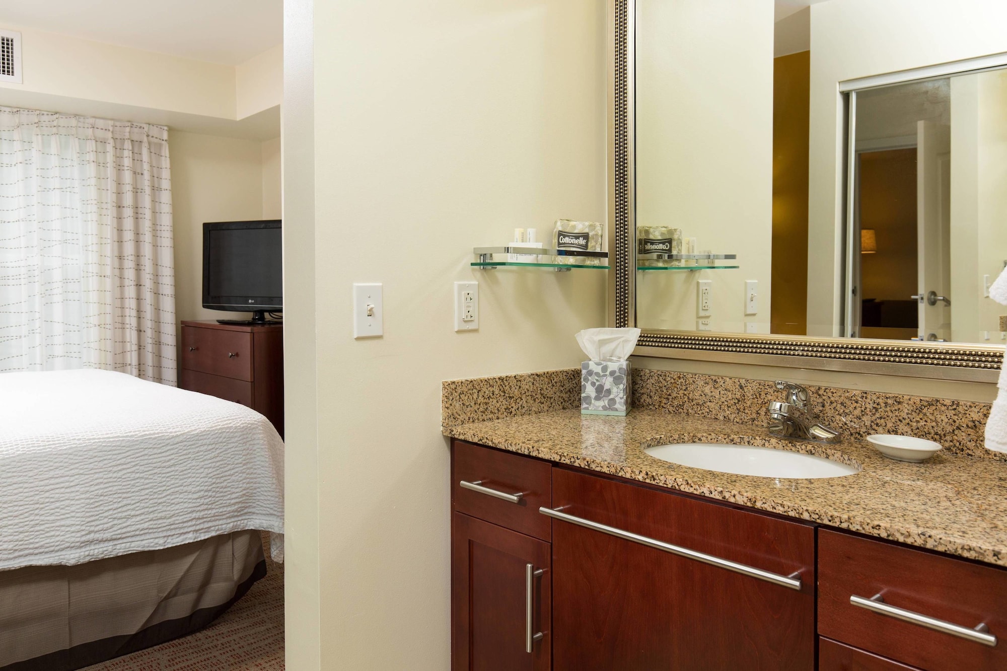 جناح استوديو بسرير كينج مع أريكة، Residence Inn by Marriott Dayton Vandalia 4/5