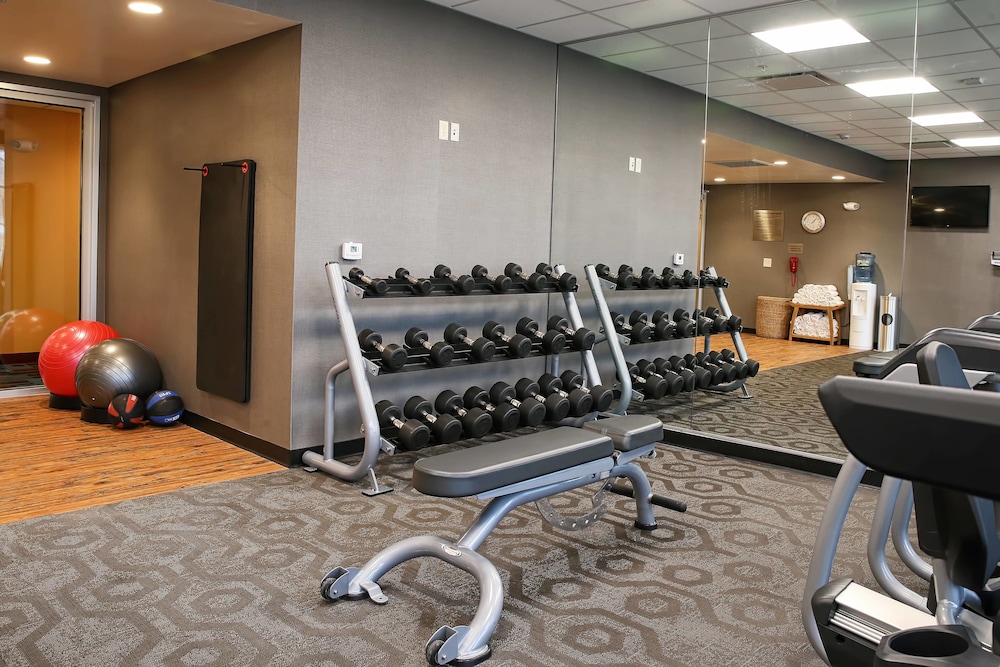 Fairfield Inn Suites By Marriott Madison Verona 15/34