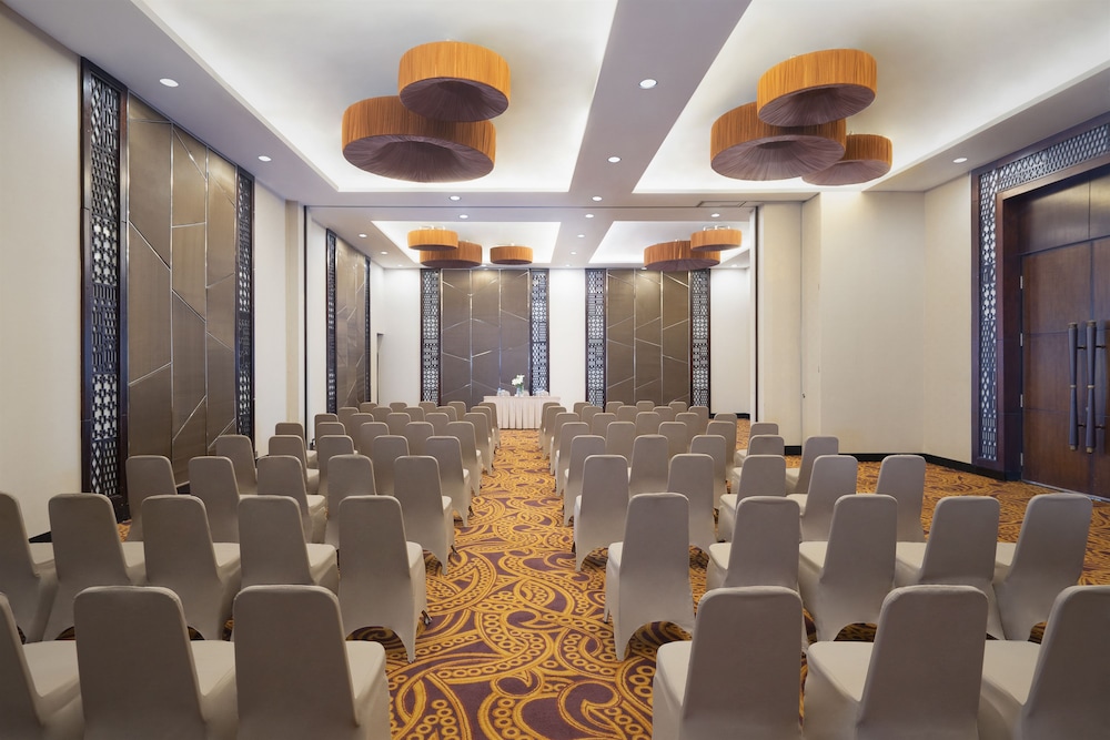 Hotel Santika Mataram 57/70