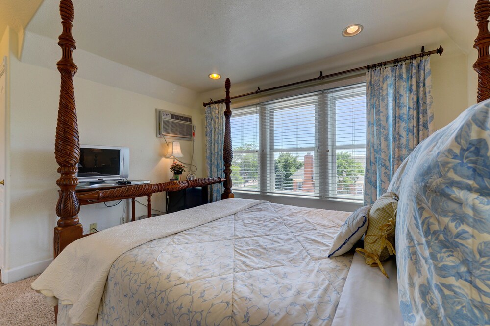 TRADITIONAL, SUITE, MOUNTAIN VIEW