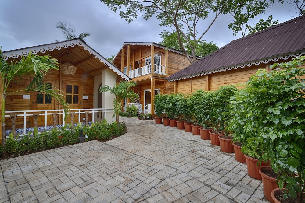 Aralea Beach Resort by Stone Wood Morjim 36/47