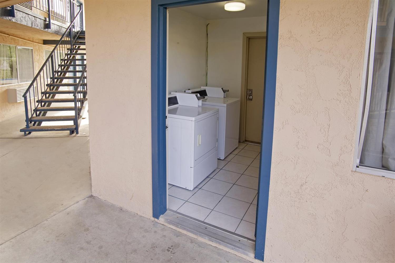 Americas Best Value Inn Thousand Oaks 21/21