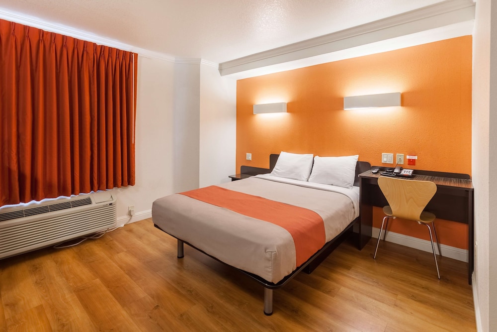 Motel6 Auburn, CA 20/60