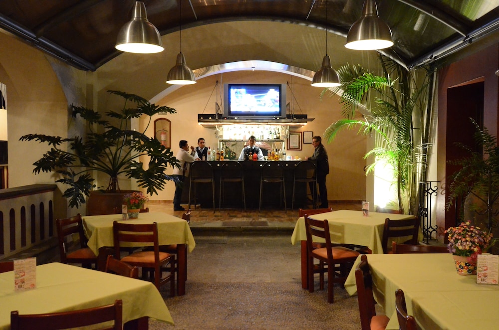 Hotel Casa Antigua 11/69