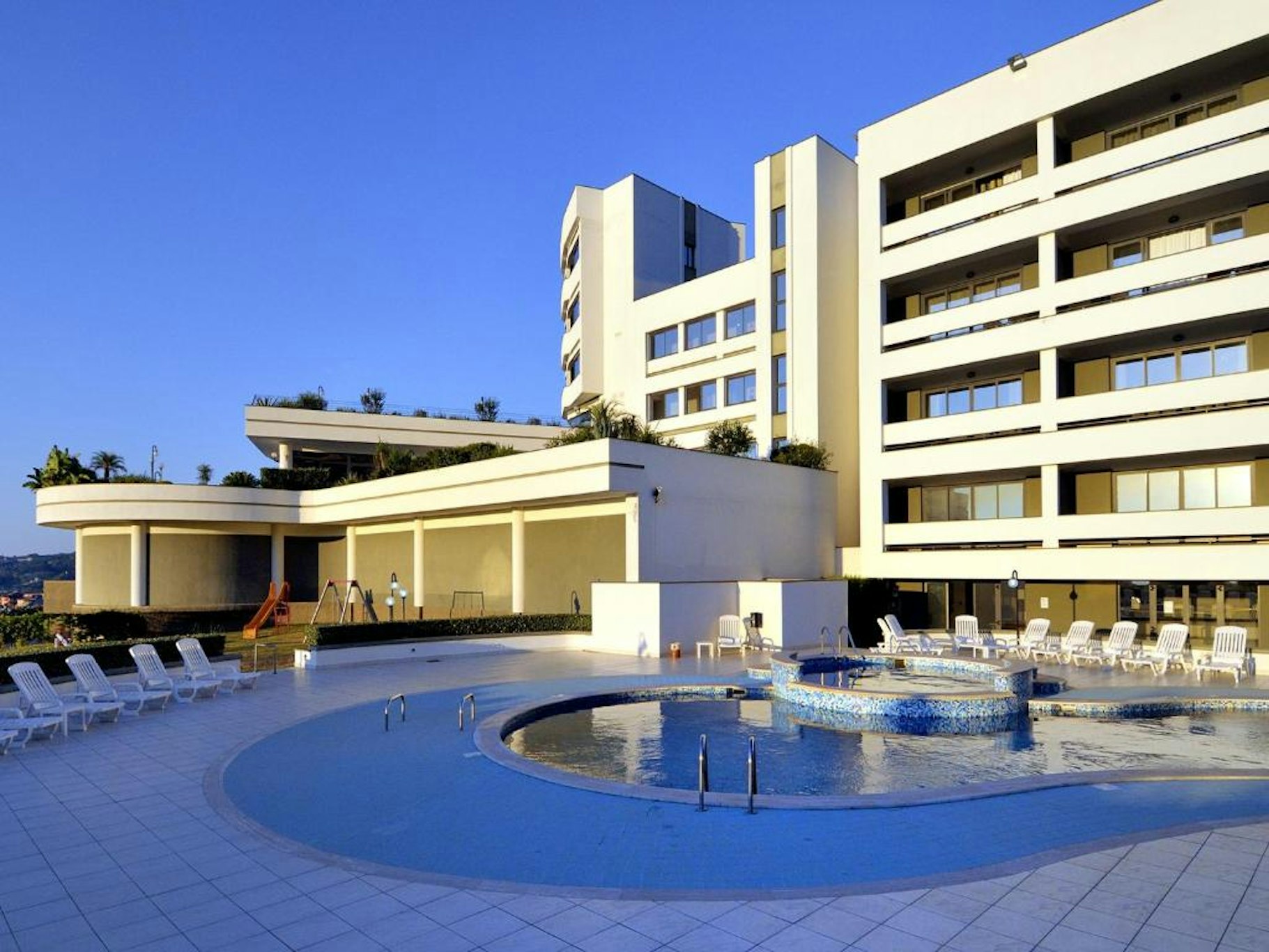 MIRABEAU PARK HOTEL 22/26