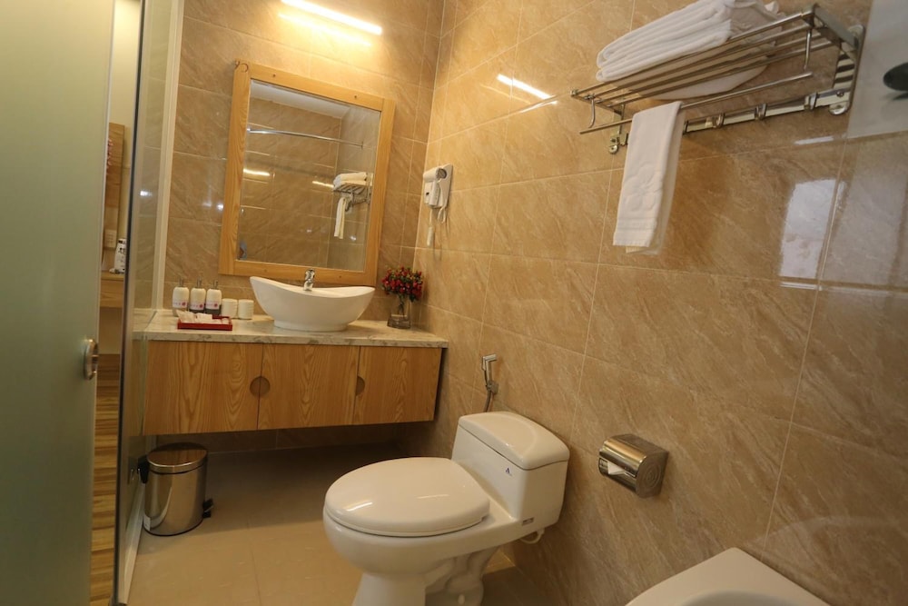 Thuy Sakura Hotel 24/32