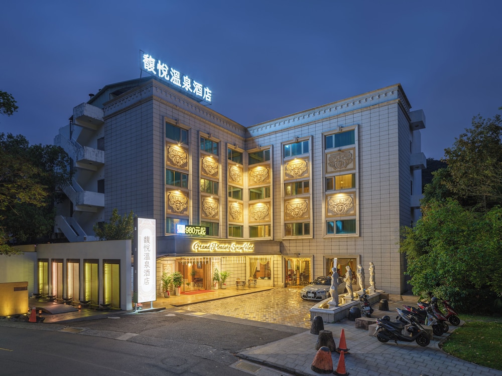 Grand Pleasure Spring Hotel 3/50