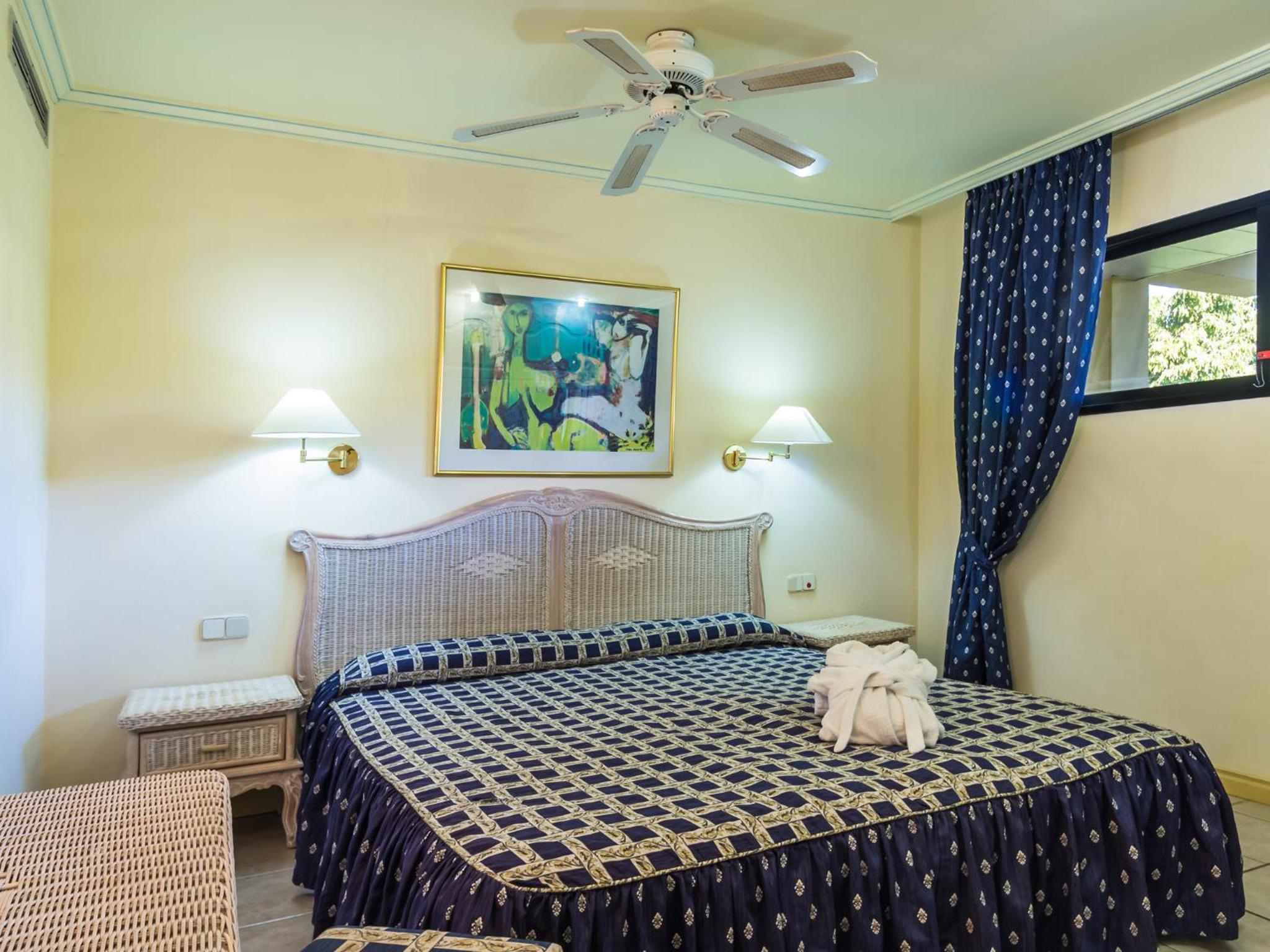 Superior One Bedroom Apartment 2 Adults+2 Children