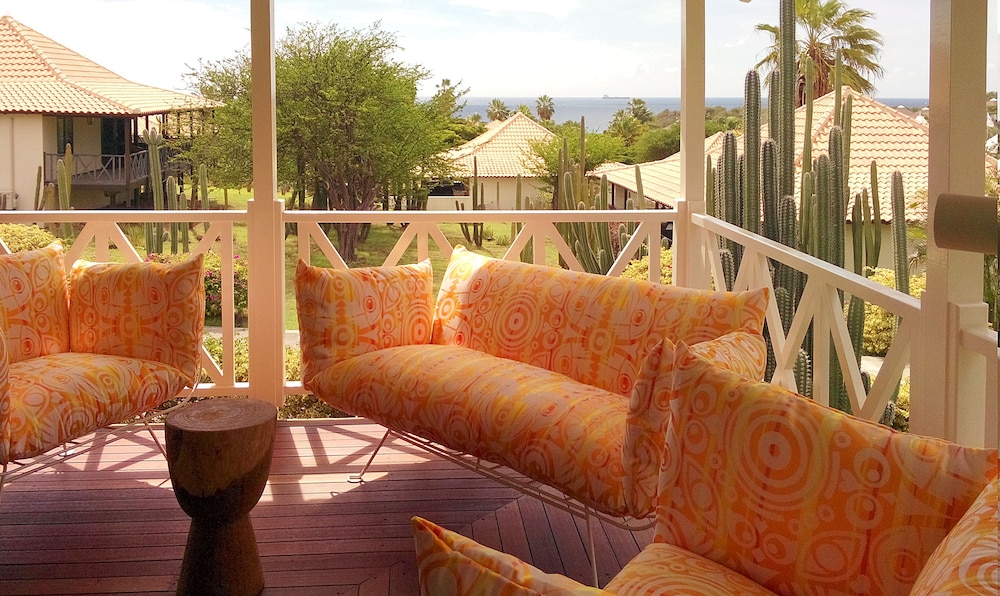 Papagayo Beach Resort 10/72