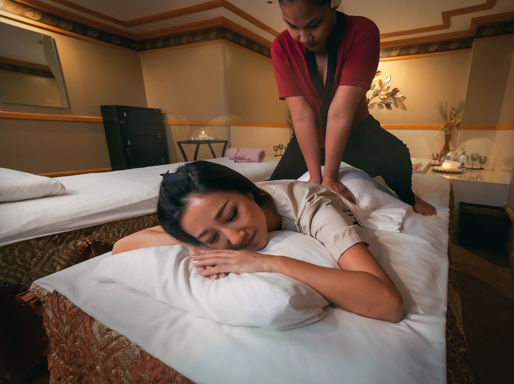 Holiday Resort And Spa Guam 46/86