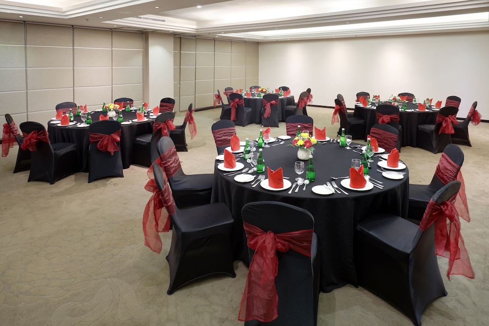 Swiss-Belhotel Airport Jakarta 34/42