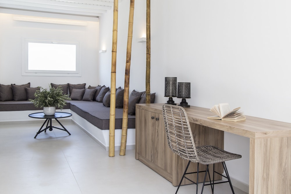 Ftelia Bay Boutique Hotel 33/36