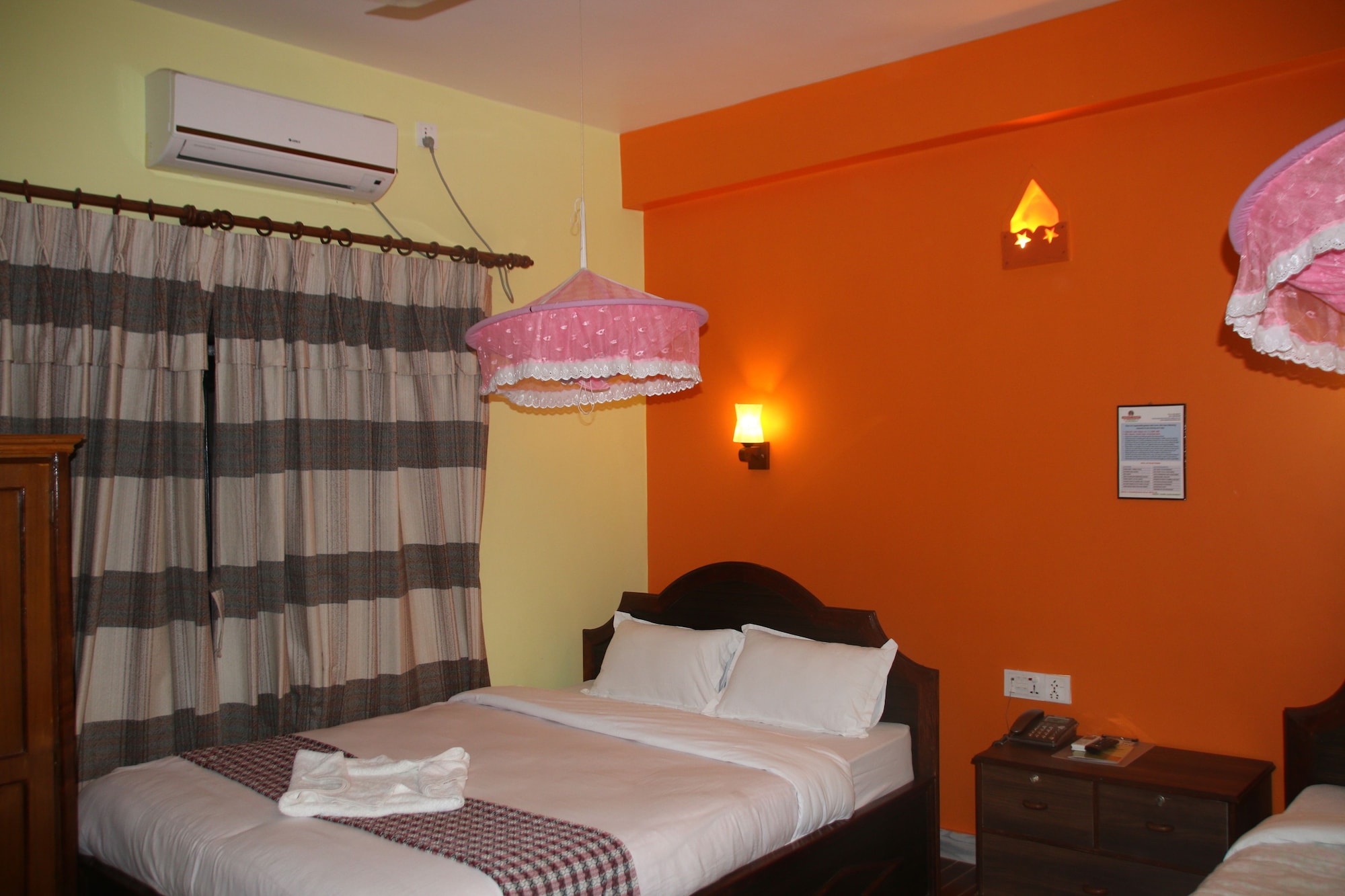 DELUXE, DOUBLE BED, HILL VIEW, TERRACE