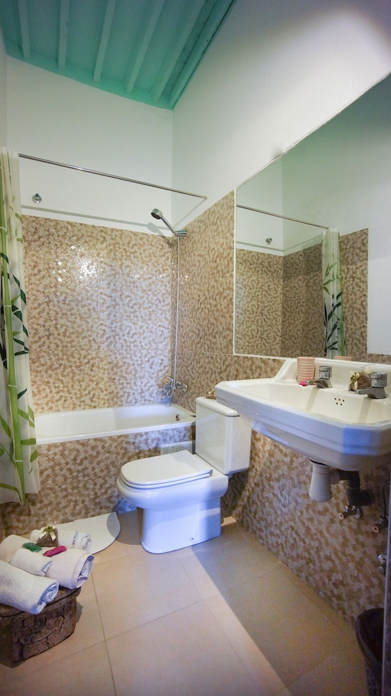 Hotel Casa Miguel 50/50