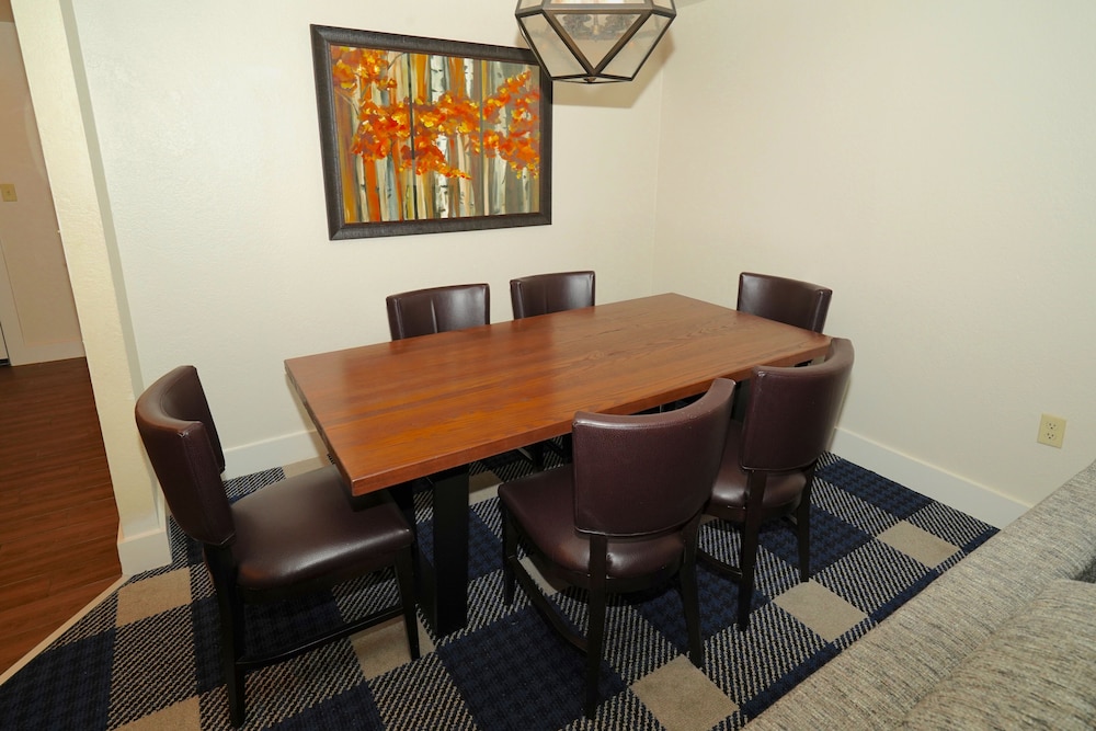 Heavenly Village Condos 59/67