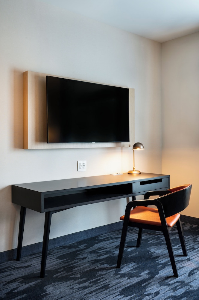 Fairfield Inn & Suites by Marriott North Bay 42/50