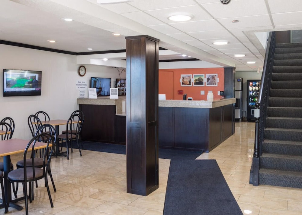 Motel6 Peoria, IL 50/66