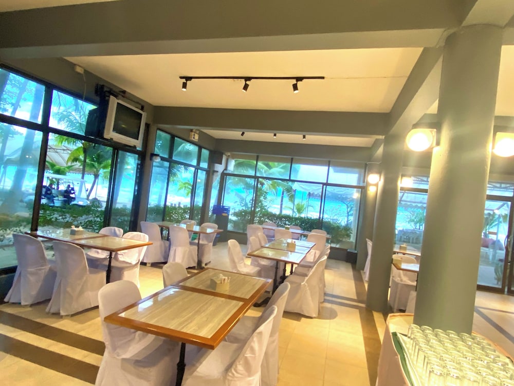 Alongkot Beach Resort Khanom 18/30
