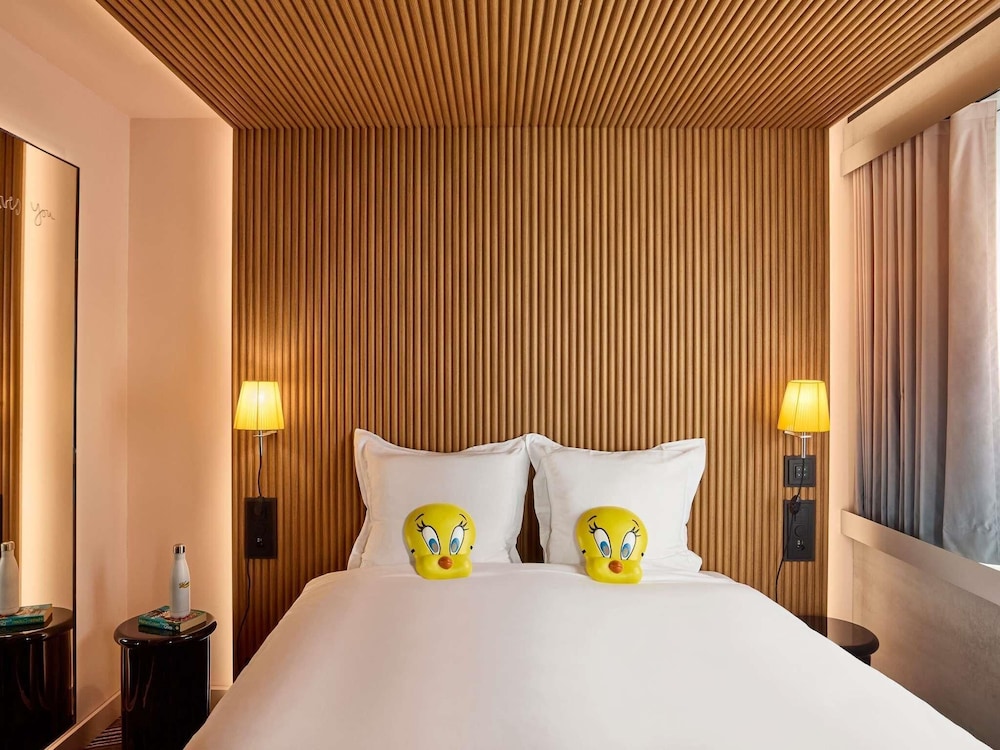 Mama, Medium, Double Bed