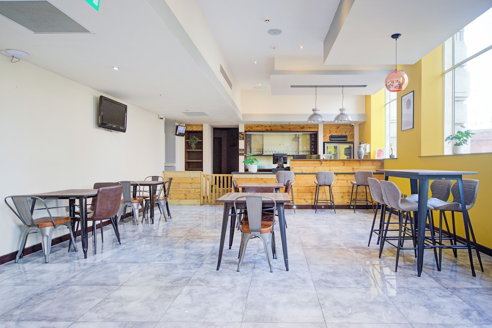 Belvilla Newport City Centre Hotel - Lifestyle 38/47