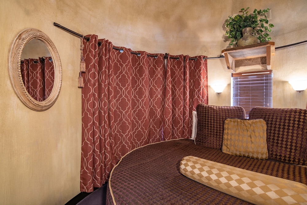 Anniversary Inn - Boise 24/50
