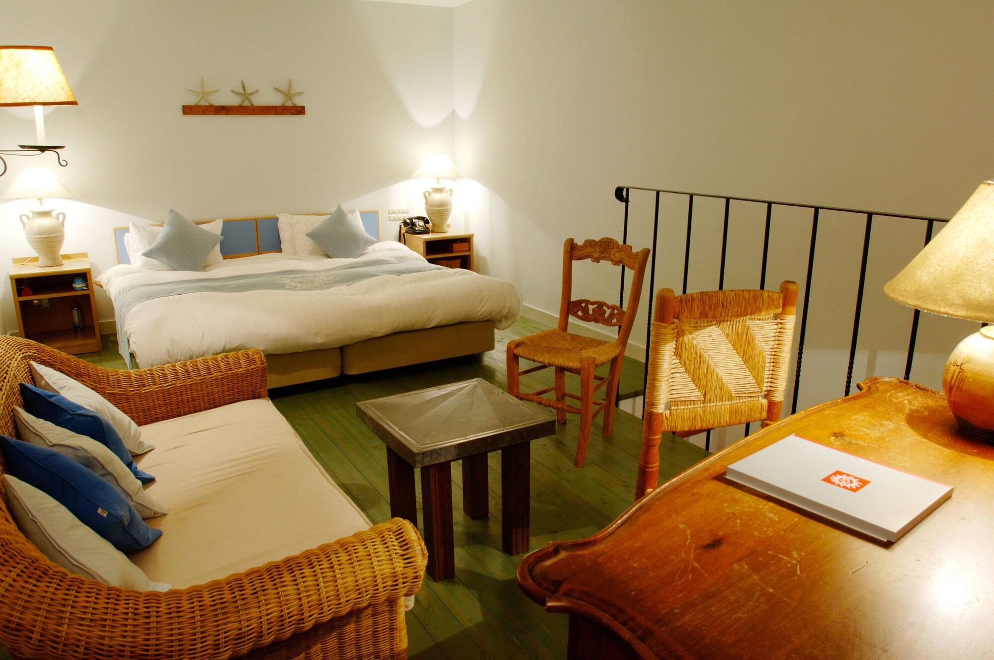 MEDITERRANEAN, SUITE